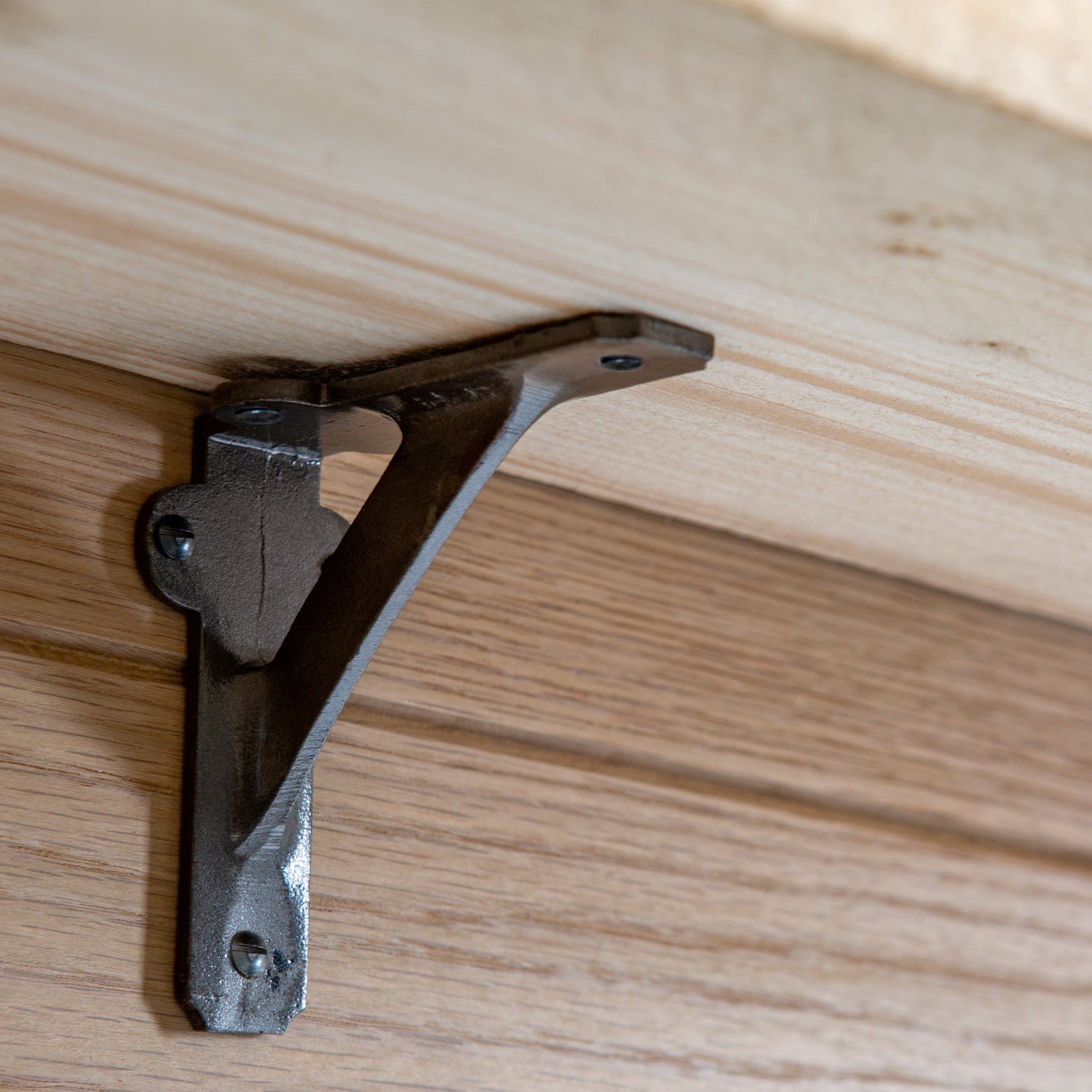 Iron Shelf Bracket - D100mm