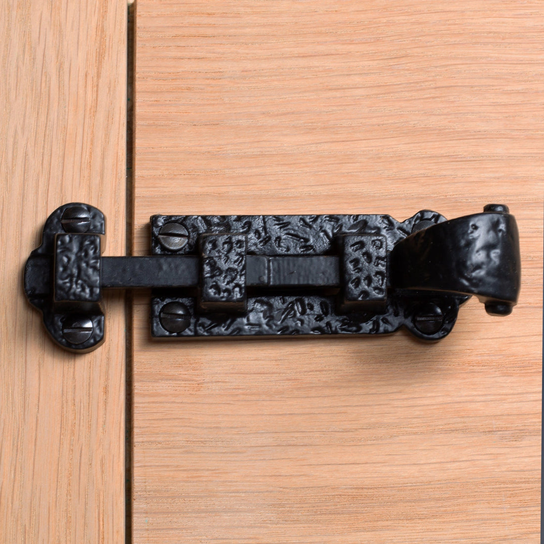 90mm Black Straight Antique Fish Tail Surface Bolt