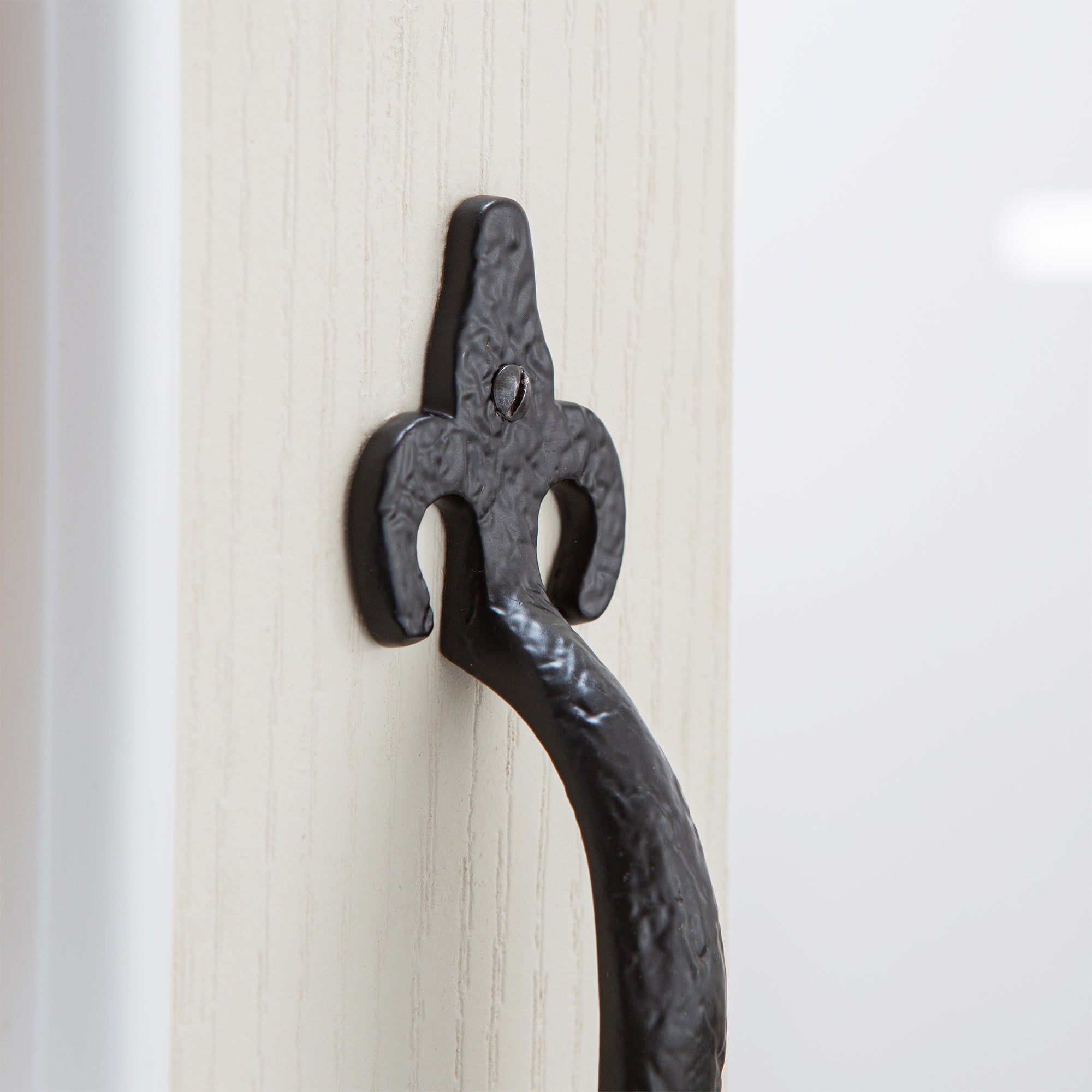 205mm Black Antique Fleur De Lis Door Handle