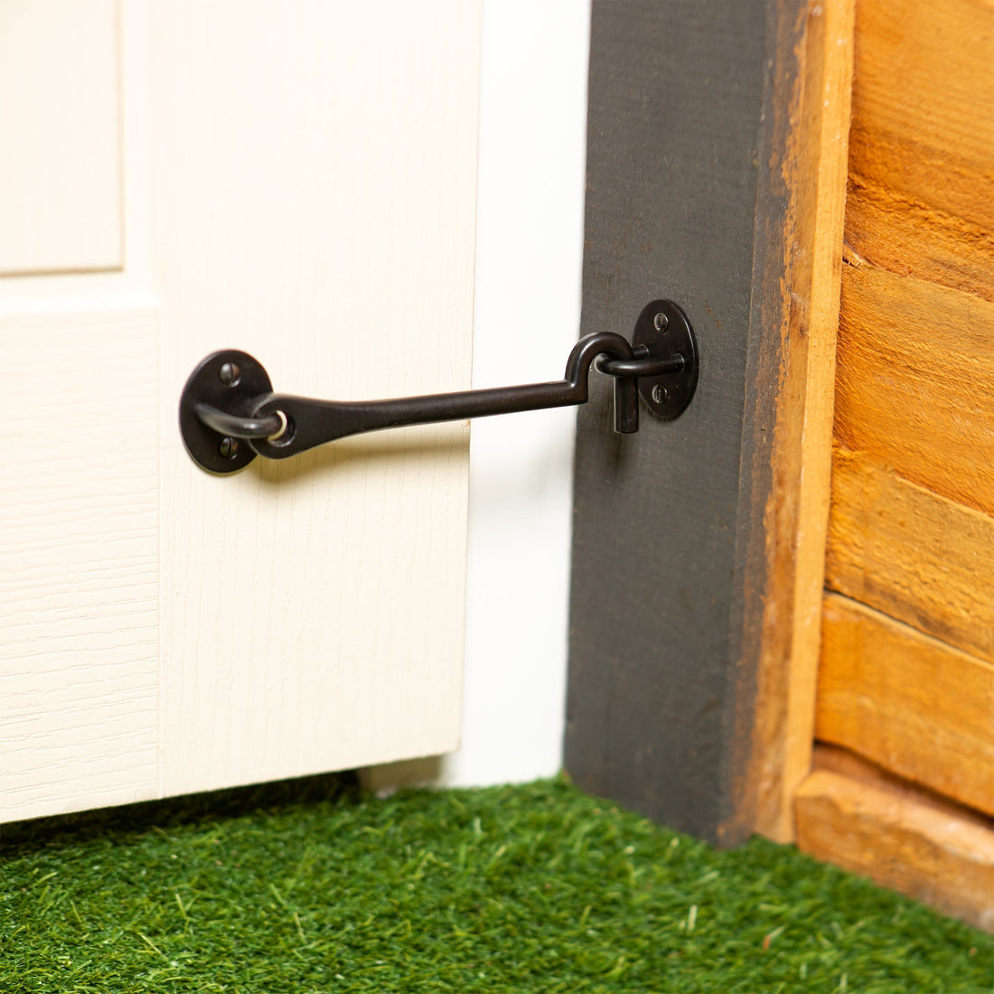 225mm Black Rustic Cabin Hook and Eye