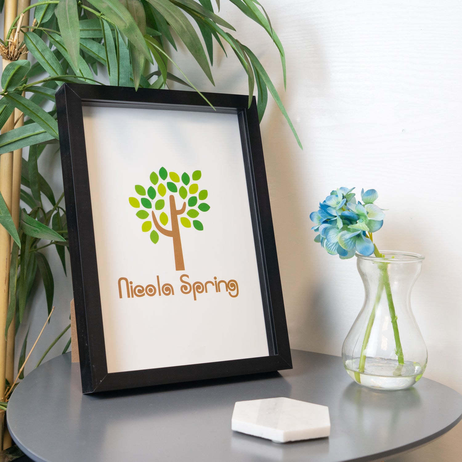 Nicola Spring Acrylic Box Photo Frame - Black - 8 x 12 (A4)