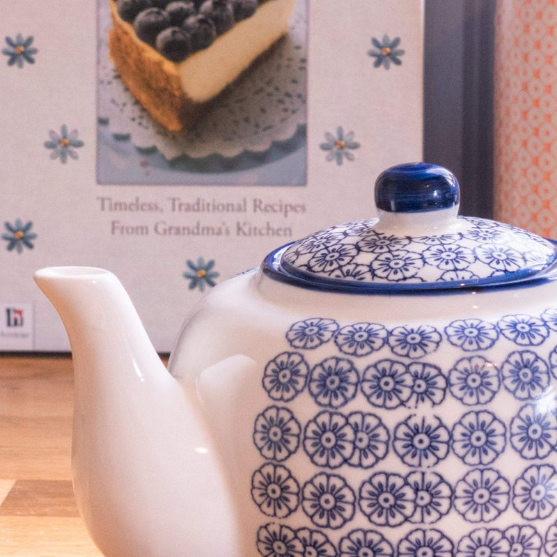 Nicola Spring Teapots Ceramic