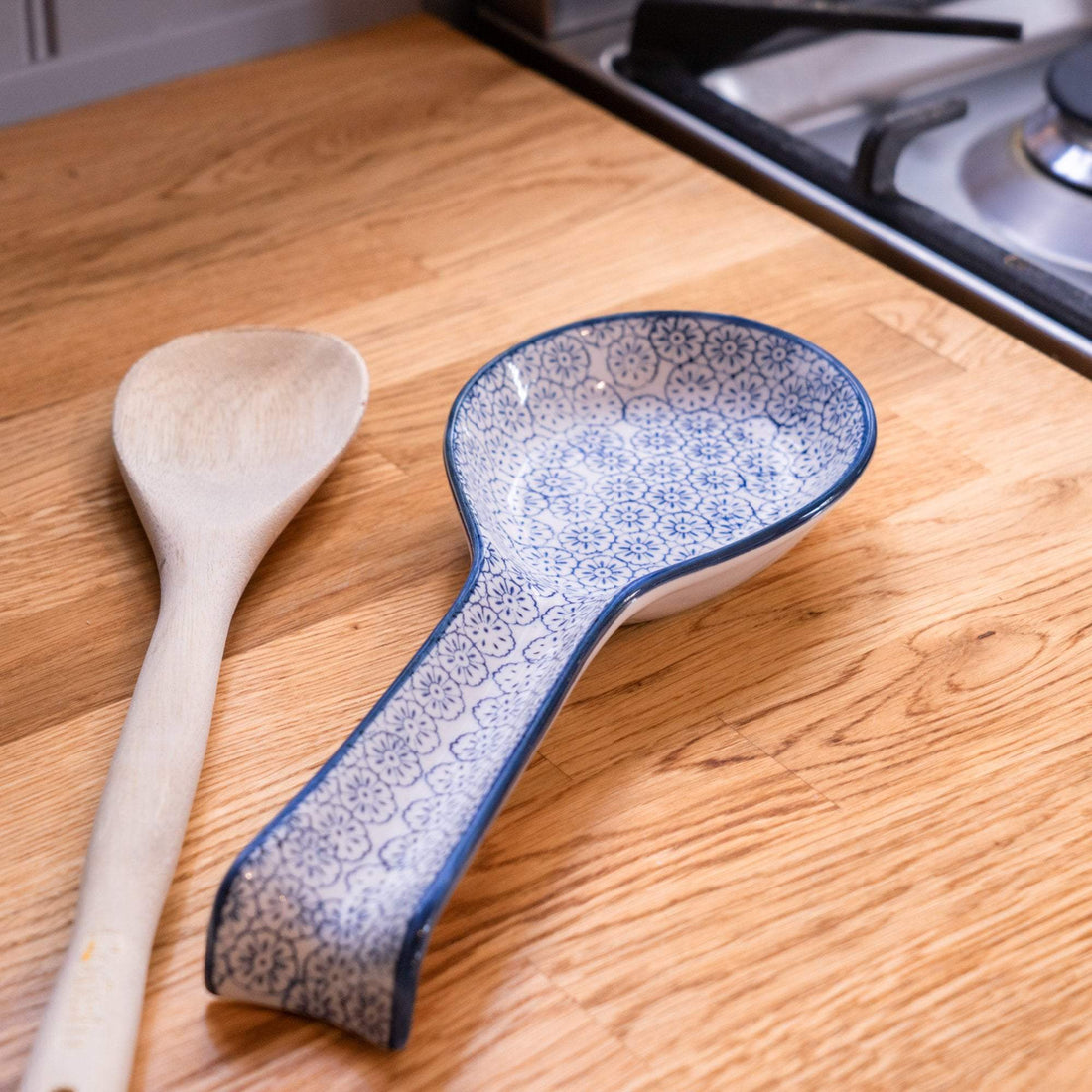 Nicola Spring Porcelain Cooking Spoon and Utensil Rest - Blue Flower