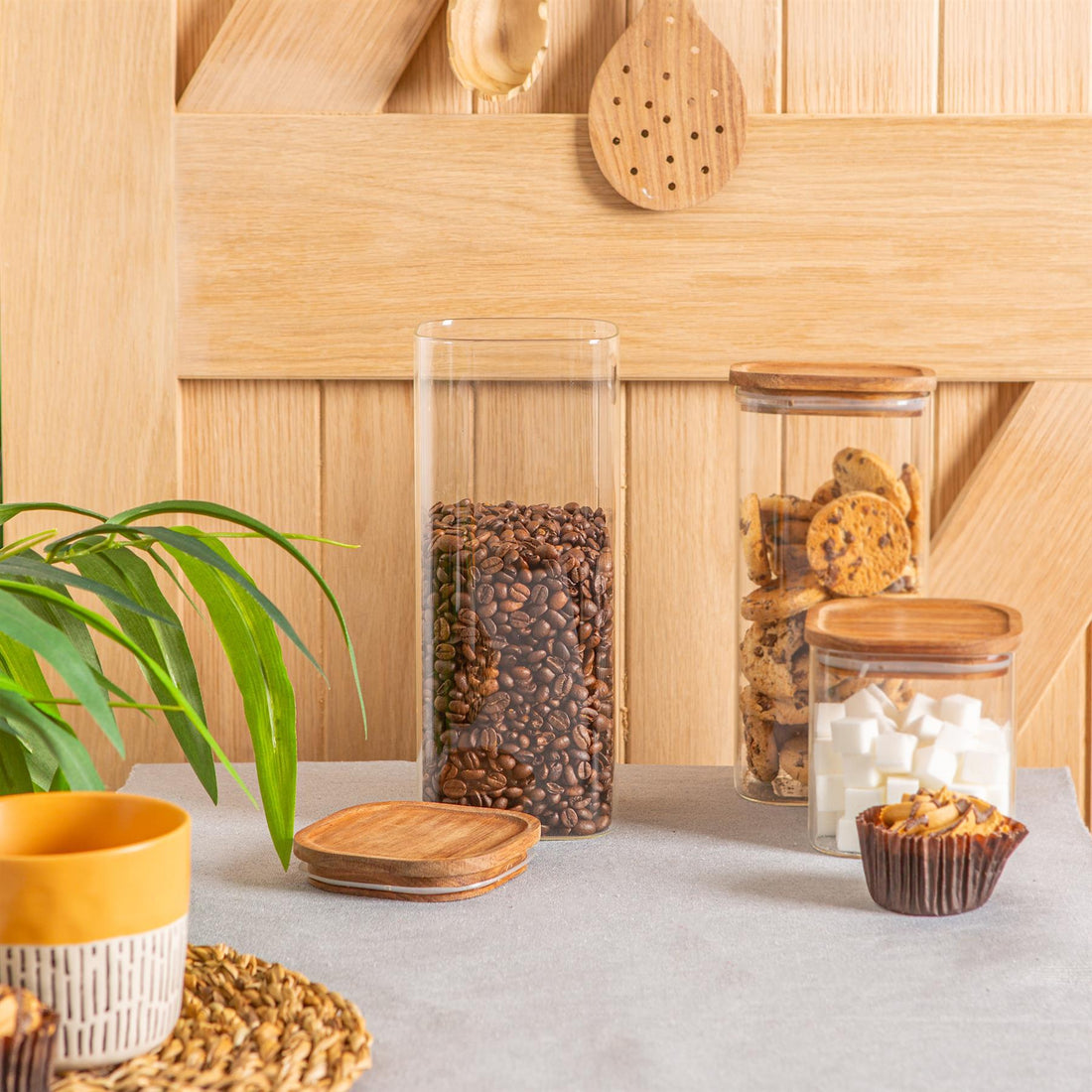 Square Glass Storage Jar with Wooden Lid - 1.9 Litre